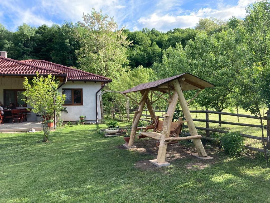 Дома для отпуска Căsuța de sub pădure Ampoiţa
